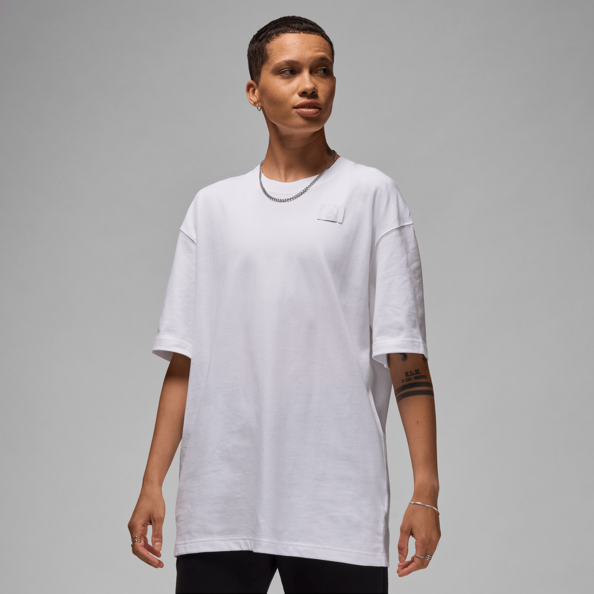 Jordan Essentials Women's Oversized T-Shirt White – HM4372-100-XS – product image