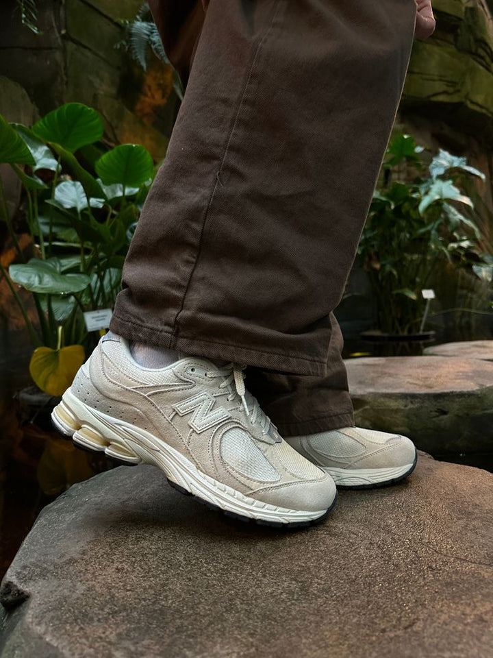 New Balance 2002R