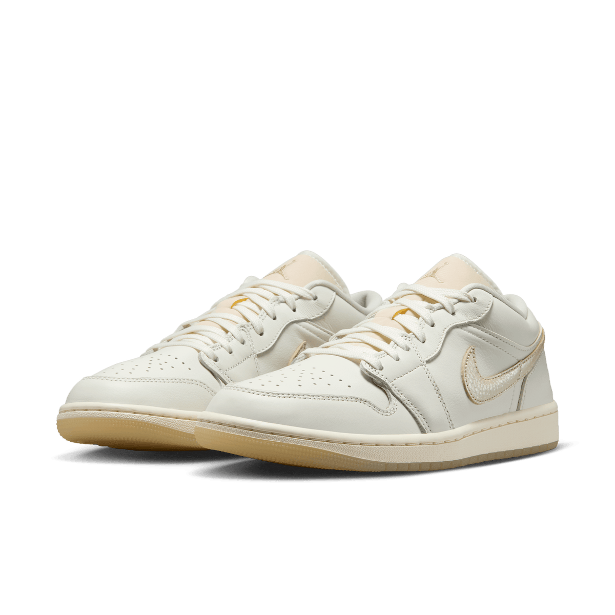 Jordan 1 Low SE Metallic Team Gold (Women's) – HV5157-100-37.5 – product view 2