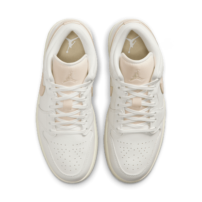 Jordan 1 Low SE Metallic Team Gold (Women's) – HV5157-100-37.5 – product view 3