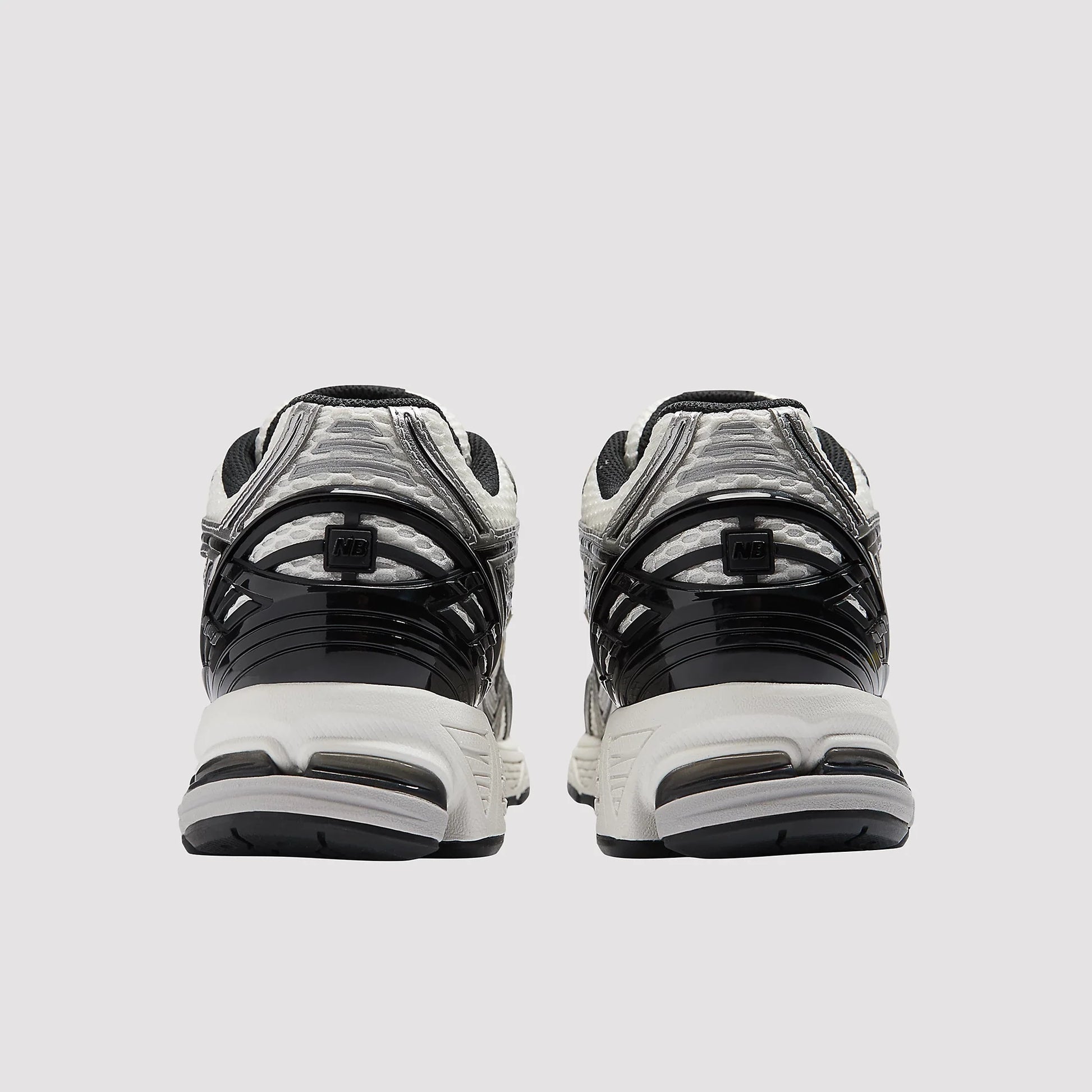 New Balance 1906R Silver Black – M1906RER-37 – product view 4