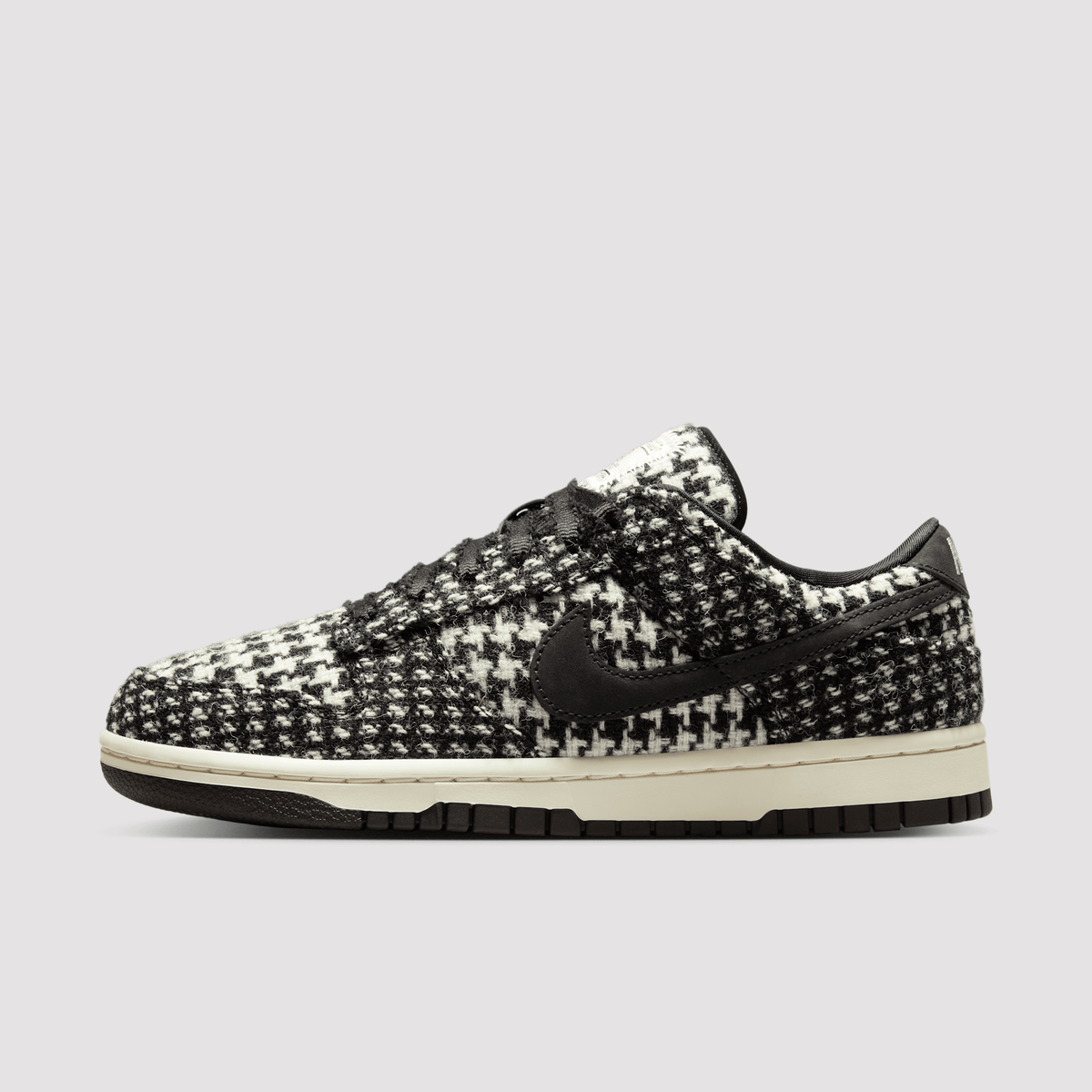 Nike Dunk Low Harris Tweed White Black Multi (Women's) – HQ5036-901-35.5 – product view 4