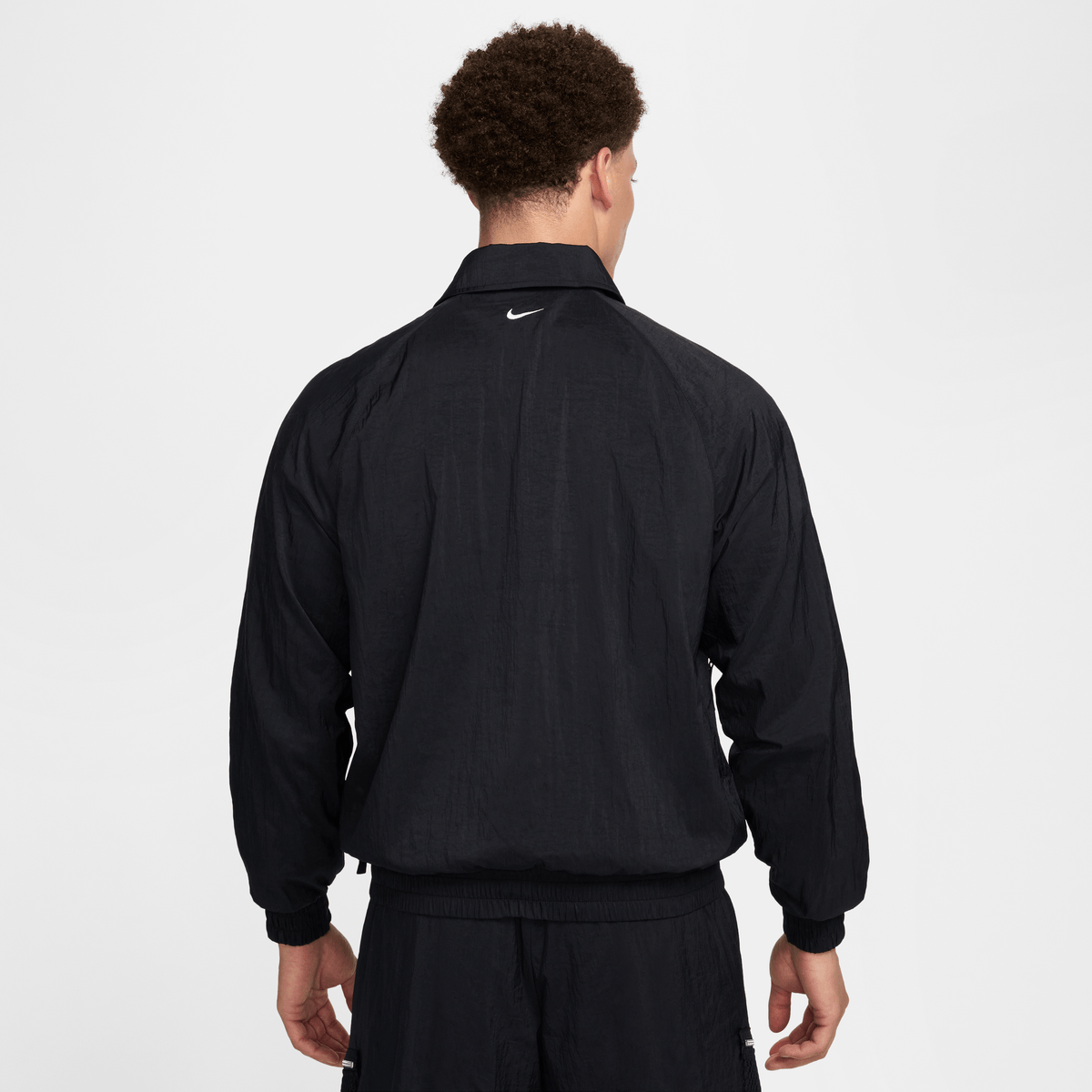 Nike Men's Repel Woven Basketball Jacket Black/White – FN2896-010-M – product view 2