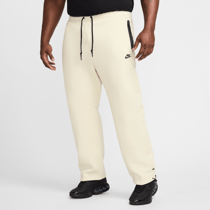 Nike Sportswear Tech Fleece Light Khaki/Black – HJ6533-234-S – product image