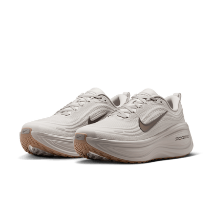 Nike Vomero Plus College Grey Light Iron Ore Gum – HV8150-005-41 – product view 2