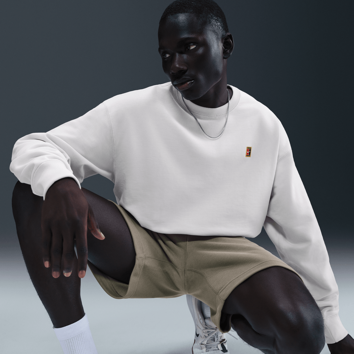 NikeCourt Men's French Terry Crewneck Top Phantom – IQ6556-030-M – product view 4