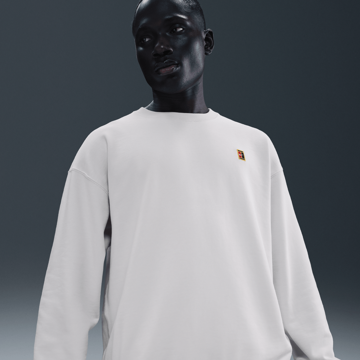 NikeCourt Men's French Terry Crewneck Top Phantom – IQ6556-030-M – product view 2