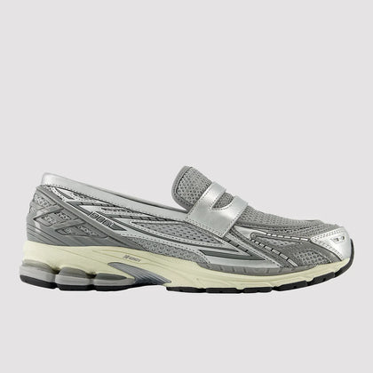 New Balance 1906L Metallic Silver – Loafers