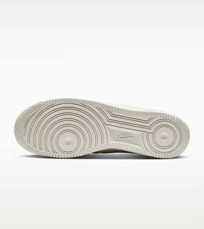 Nike Air Force 1 ’07 Light Bone – Sneakers