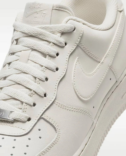 Nike Air Force 1 ’07 Light Bone – Sneakers